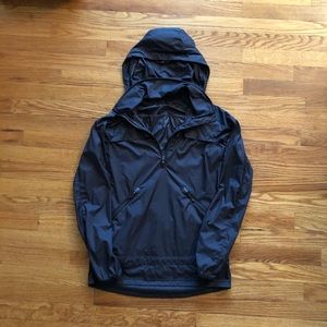 Womens Lululemon Black half zip pullover Size: XS